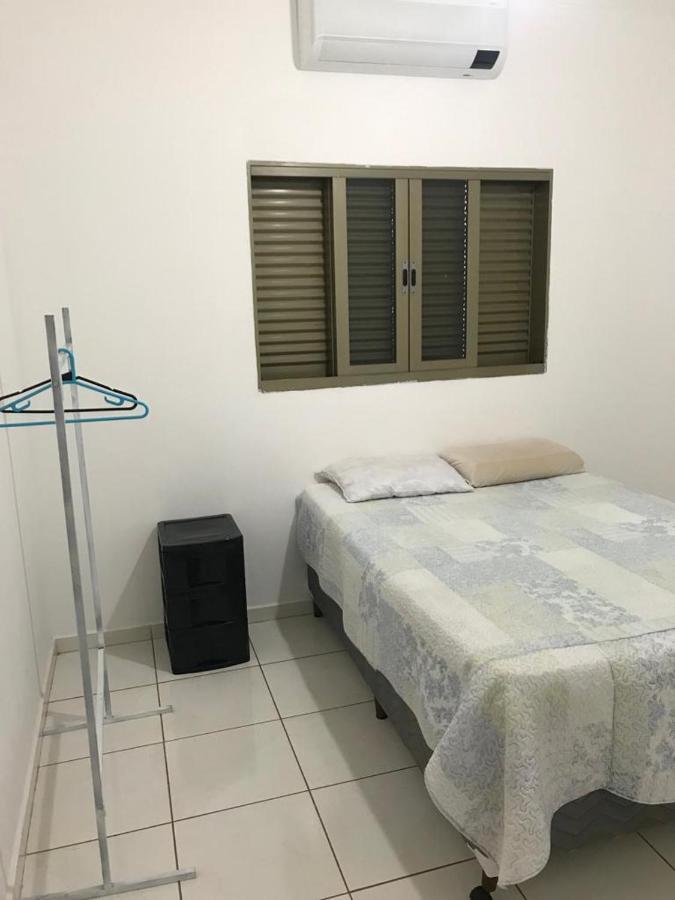 Bela Casa Com Churrasqueira E Estacionamento * Olímpia